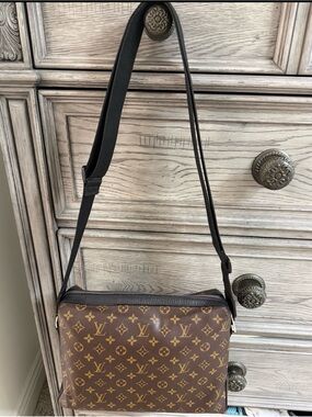 Louis Vuitton Monogram Macassar Torres Messenger Bag UNISEX